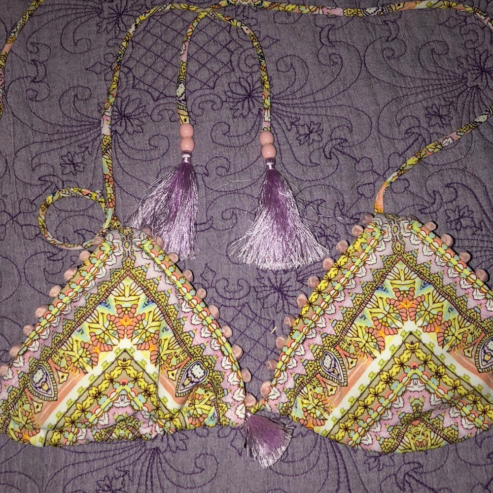 Size small Victoria secret bikini top